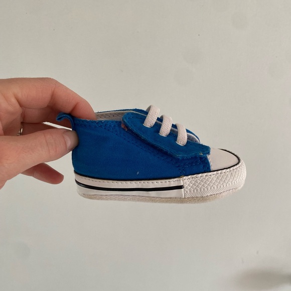 Baby Converse - Picture 1 of 4